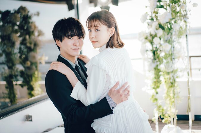 浅香航大＆トリンドル玲奈、塩野瑛久＆足立梨花の濃密な“結婚生活”がスタート！スタジオも驚く急展開の連続『私たち結婚しました 2』 1枚目