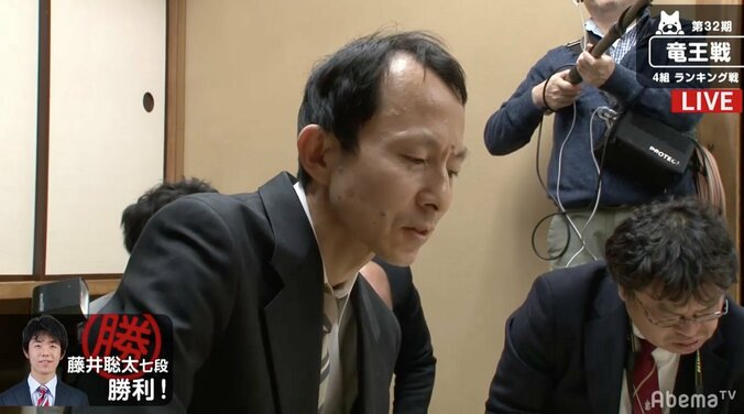 人では避けられないのか…藤井聡太七段がひねり出した大逆転への巧妙な罠　将棋史に残る一手が誕生 3枚目