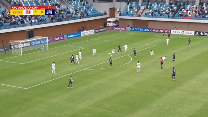 小笠原満男の再来！？“25m低弾道キャノン”で日本をＷ杯出場に導く「ゴラッソきた！」「大号泣」「ほんと凄い」小倉幸成の“勝負強さ”にファン大歓喜【U20アジアカップ】 4枚目