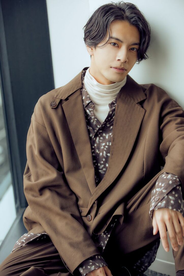 ジュウオウイーグル・中尾暢樹、無精ひげ&タトゥーのアブナイ男性役でAKB48・篠崎彩奈とラブシーンに挑戦「新しい一面を出せた」
