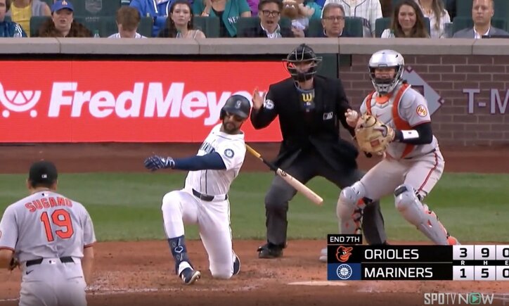 【写真・画像】なんだこれは…？ 菅野智之に“打者ドン引き”「この球は打てない」 手も足も出ない“鬼制球”→“イチローの愛弟子”が動けない　1枚目