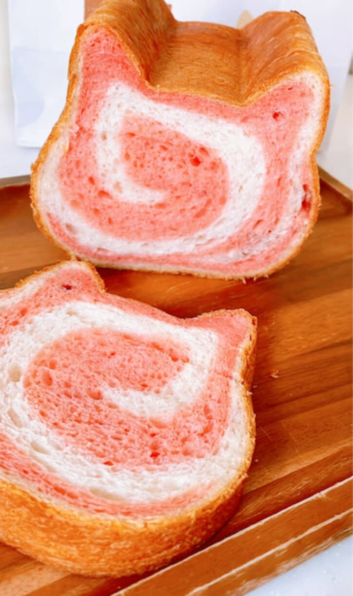  細川直美、リピートしたい『ねこねこ食パン』を紹介「可愛いくて美味しい」 