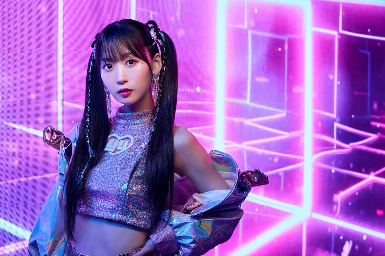 オフショル＆ショーパンで“夏全開”衣装を公開、声優・芹澤優の涼しげなスタイルに反響「これこれこれ～！」「サイドポニー本当に可愛い」