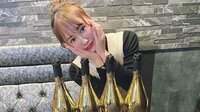 元AKB48・小林香菜、ラウンジ嬢姿を公開「色々聞かれるけどみんな笑ってくれるから」