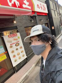 アレクサンダー『餃子の王将でもはいるか！』