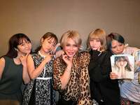 アレン『たかみな✨峯岸ちゃん✨戦慄ちゃん✨木下百花ちゃん✨謎のメンバー❤️で食事会⭐️』