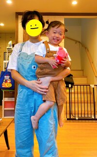 尾形あい『母と娘のリンクコーデとふてくされるパパ』