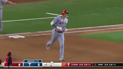 「全宇宙が惚れる」大谷翔平、華麗なるバットフリップを披露 賞賛の声が続出