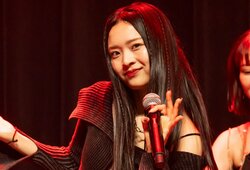 「骨折してもいいや」19歳の美人アイドル候補生、足の怪我を隠しステージを披露