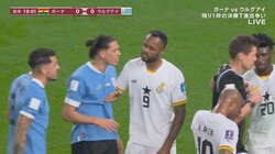 悪童・ヌニェス判定に苛立ちまさかの膝カックン！？「PKだ！」「チゲぇよ！」のやり合いに「落ち着けって」の声