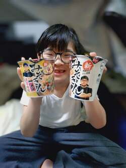  山田花子、夫が買ってきてくれた次男がずっと食べたがっていたもの「買えたんですね」「うれしそう」の声 