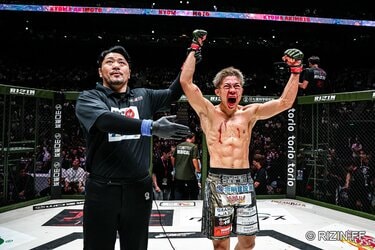 写真・画像】寝技の攻防で見せた秋元強真のクレバーさ 大みそか“回避