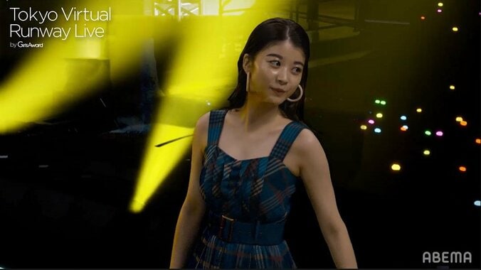 剛力彩芽、バーチャルランウェイを颯爽と闊歩！とびきりの笑顔振りまく【TVRL】 6枚目