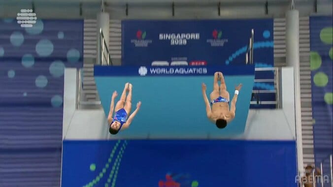 「あああ大きなミス！」いったい何が起きた？無敵中国がまさかの失敗！15歳女子の足が飛込台に接触し入水が大きく乱れた瞬間 4枚目