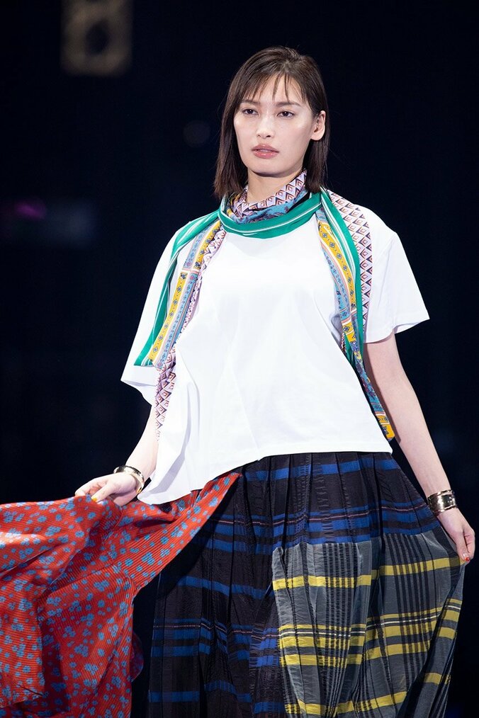 山田優が圧巻のスタイルで存在感放つ！ 人気モデルが一堂に『TGC』【画像集】 39枚目