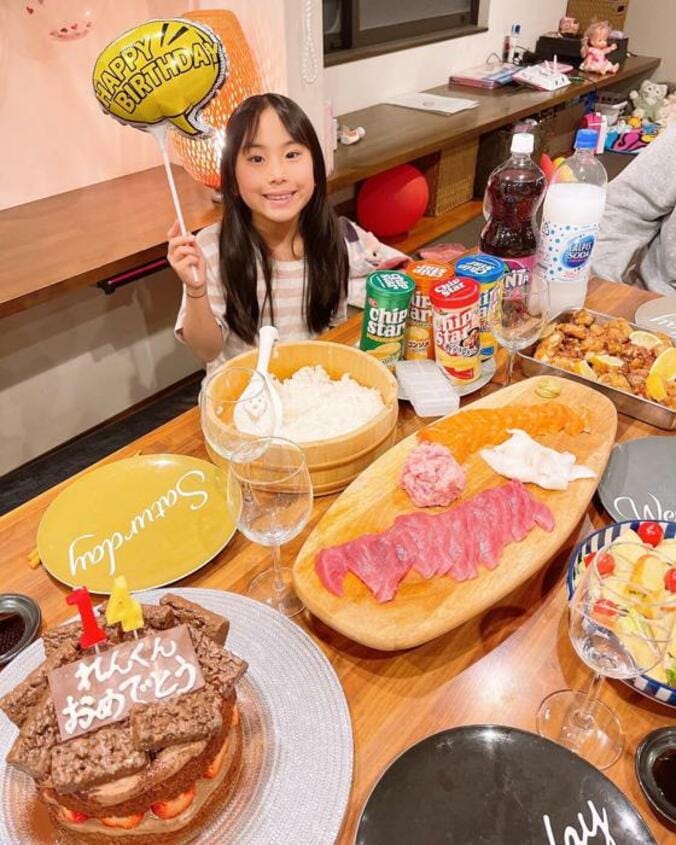  みきママ、次男が誕生日にリクエストした料理を公開「おめでとう」「ケーキも美味しそう」の声  1枚目