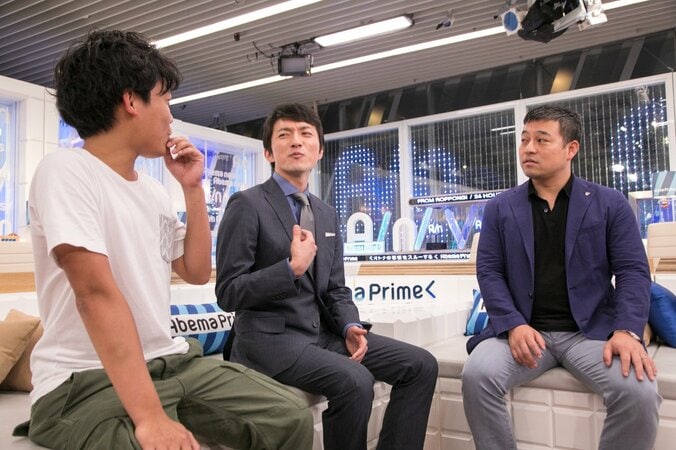 「放送後、僕たちの夜中のLINEはヤバい」AbemaTV「AbemaNews」プロデューサーに聞く（２） 12枚目