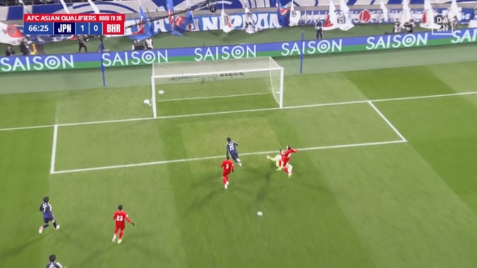 「エジルをよく…」鎌田大地、“レジェンドのインスパイア”を告白！ 話題の先制点は「みんなには狙ってないやろって（笑）」小野伸二も唸った天才技 3枚目