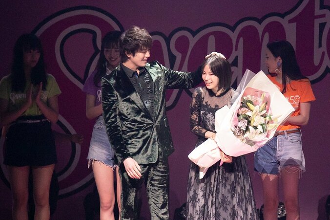 竹内涼真＆浜辺美波、新田真剣佑のサプライズ登場に大歓声！ -Seventeen 夏の学園祭2018【画像集】 31枚目