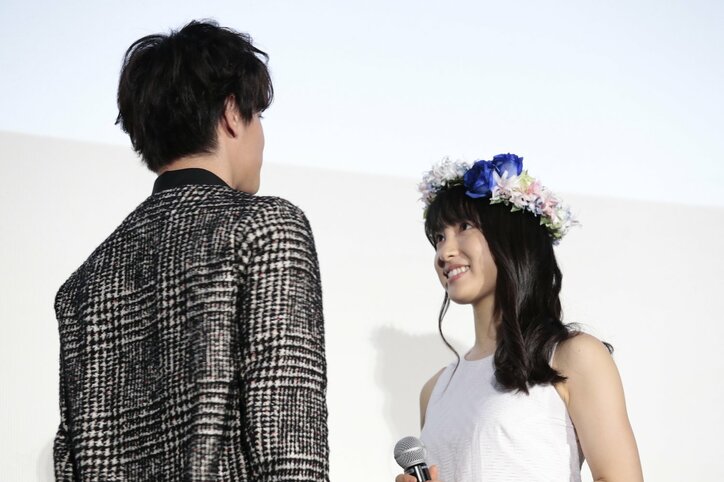 佐藤健、土屋太鳳のイメージは「幸せな思い出」「忍耐」「箱入り娘」