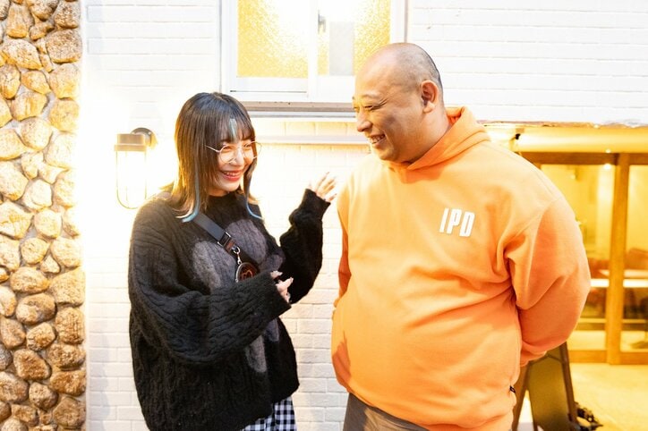 交際スタートで話題！トム・ブラウンみちおは「キムタクみたいでカッコいい」彼女のちゃんもも◎がベタ惚れ