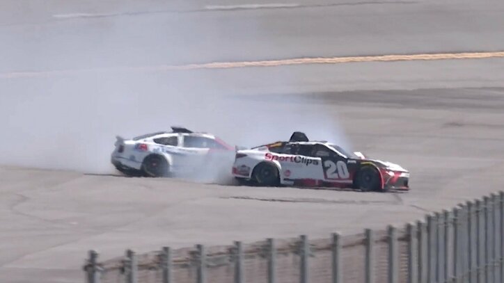 【写真・画像】全米人気レースでラップリーダーが押されて大クラッシュ！ 「せっかく逃げてたのにー！」解説者も思わず絶叫　1枚目