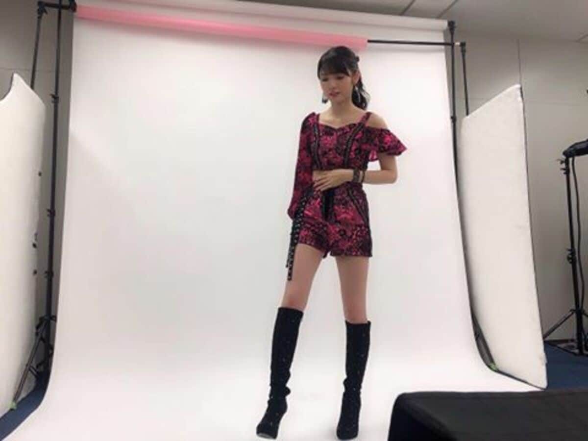 道重さゆみ、美脚際立つショートパンツ姿にファン歓喜「スタイル抜群っ