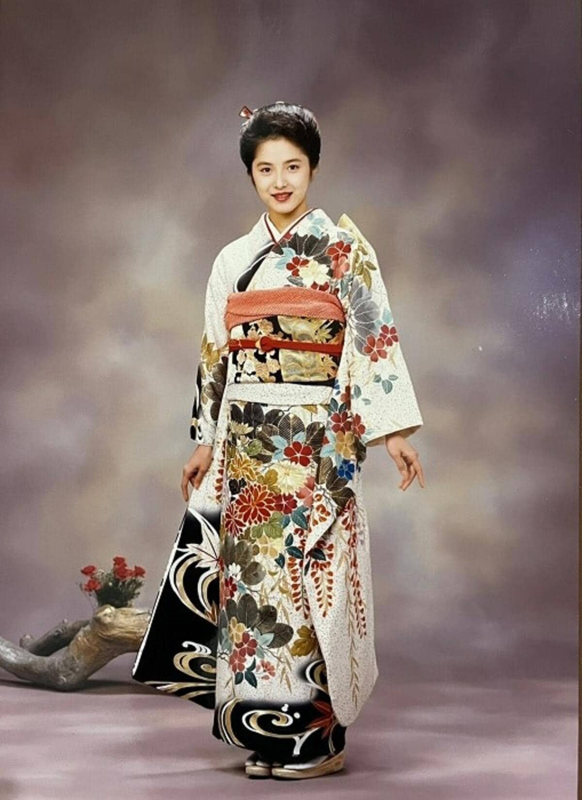 水野真紀、成人式の写真を公開「可愛い」「THE綺麗なお姉さん」の声