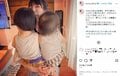 あいのり桃、年子の愛息子たちを抱っこする姿を公開「可愛くてたまらない」「双子ちゃんみたい」とファン悶絶