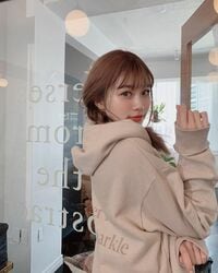 生見愛瑠の振り向きショットに「めるる可愛い杉」「反則級に可愛い」と絶賛の声