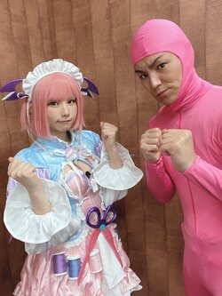 "コスプレ格差"がすごい！ えなこ、全身タイツ姿の狩野英孝との2ショットに注目集まる