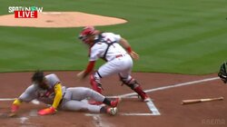 アクーニャJr.の“神足”炸裂 右中間への浅い当たりに一塁から一気にホームインの超スピード