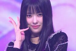 「どんだけ脚長いの！？」抜群のスタイルを誇る17歳日本人練習生、センターとしての資質抜群！カリスマ性あふれるパフォーマンスに大歓声