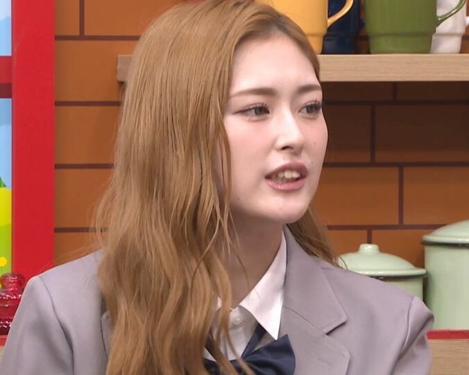 【写真・画像】ゆうちゃみ、脚あらわな制服姿で登場「何頭身？」長すぎる脚にノンスタ井上が衝撃　1枚目