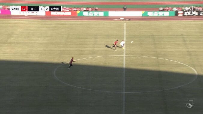 「ノーファールはないわ」手をかけたのにスルー？試合終了間際の“疑惑の判定”にファン物議「理由を教えてくれ」 5枚目