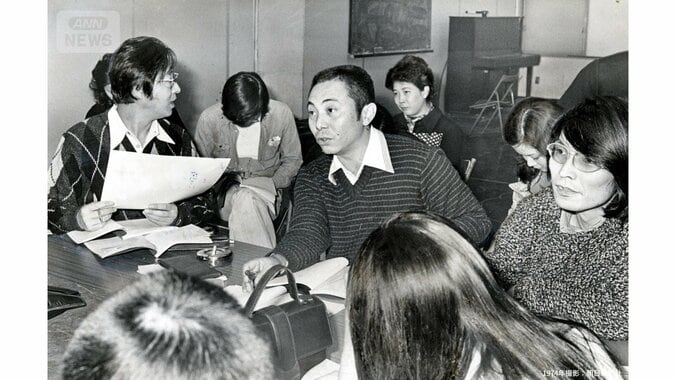 連続ドラマ「6羽のかもめ」の打ち合わせをする放送作家の倉本聰