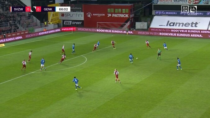 「質えぐい」伊東純也、超高精度サイドチェンジ＆強烈グラウンダーミドル炸裂「調子上げてきてるな」出場即チャンス演出でファン歓喜 4枚目