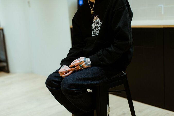 PEAVIS「現在進行形の自分と身の回りの現実ありのままをパッケージした」今を刻み希望へと向かっていくアルバム 『PORTRA¥AL』 5枚目