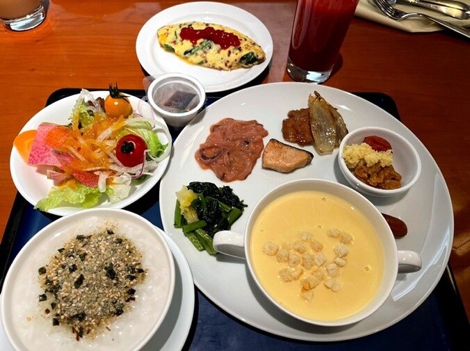  北斗晶、ホテルのビュッフェで堪能した朝食を公開「流石！！北海道」  1枚目