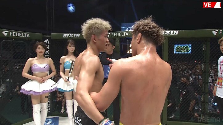 カーフで足が“ぐにゃり”→倒れ込みながら高速バックブローで反撃 敗者が見せた本能の一撃に反響