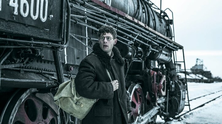 ソ連の闇に立ち向かったジャーナリストの戦慄の実話 『赤い闇 スターリンの冷たい大地で』新場面写真