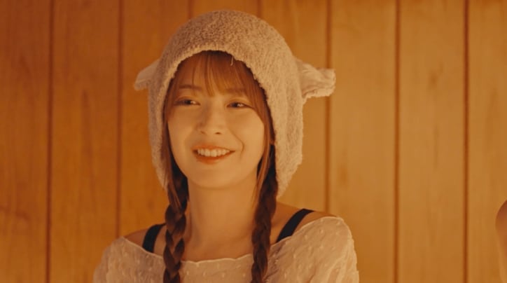 【写真・画像】“小泉今日子の娘役”女優、全員の前で熱烈キス！ 金髪モデルとのカップル成立に「嬉しい」「おめでとう」と反響　2枚目