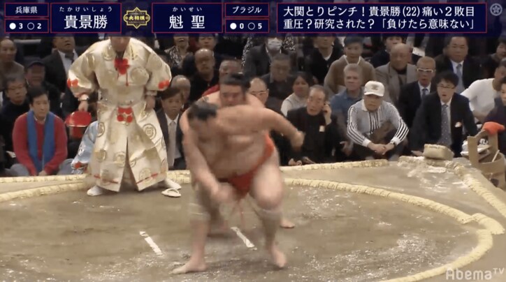 “館内大拍手”　貴景勝、魁聖の200キロ超の巨体を冷静に送り出して2敗死守