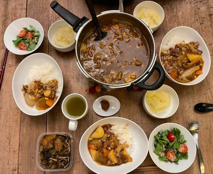  假屋崎省吾、知っていると幸せになる家庭料理の“裏技”を紹介「美味しそう」「やってみます」の声 