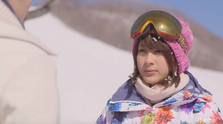 平祐奈の顔の雪をはらって…磯村勇斗のツンデレ対応がゲレンデも溶けるレベル