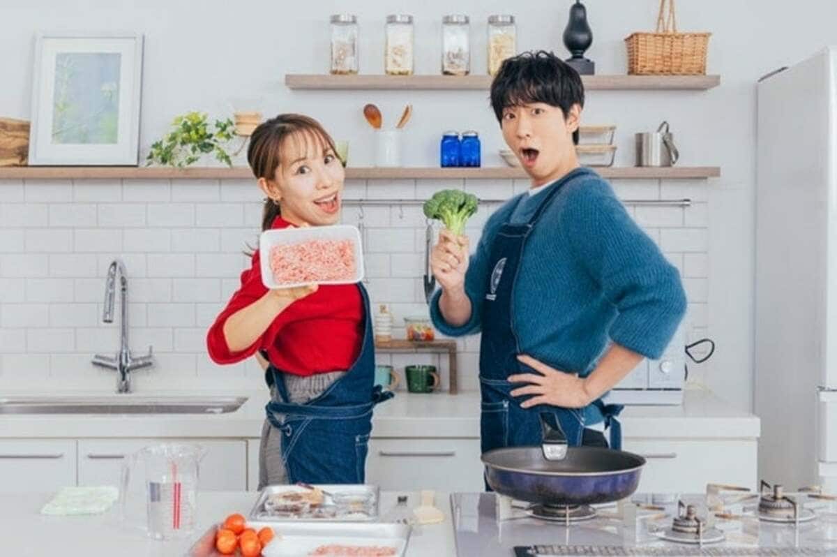 みきママ、弟・NEWS小山慶一郎とおしゃべりしながら作った料理を公開