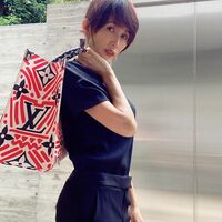 「スタイル抜群」「めちゃくちゃカッコいい」工藤静香、クールなオールインワンコーデに称賛の声