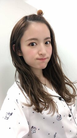 声優・小松未可子、“デコ出し”パジャマ姿に癒されるファン続出「天使かと思ったら…」