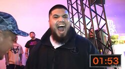 地下格“100戦”の二階級王者、日本ヘビー級王者に容赦ないパンチ まさかの結末に「やせ我慢してる」