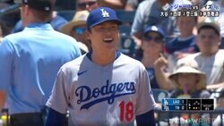 山本由伸の“全力ベースカバー”に実況思わず「この笑顔です」 猛暑下で魅せた“好フィールディング”…表情が物語る